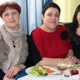 Евгения Охота, Виктория Жаркова и ее сестра Евгения